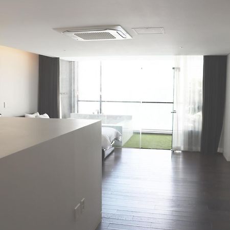 Acc Design Hotel Gwangju Metropolitan City ภายนอก รูปภาพ