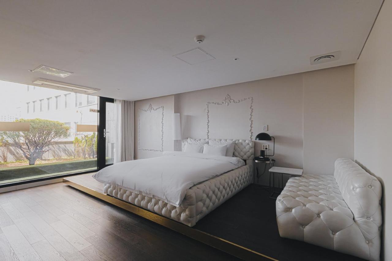 Acc Design Hotel Gwangju Metropolitan City ภายนอก รูปภาพ