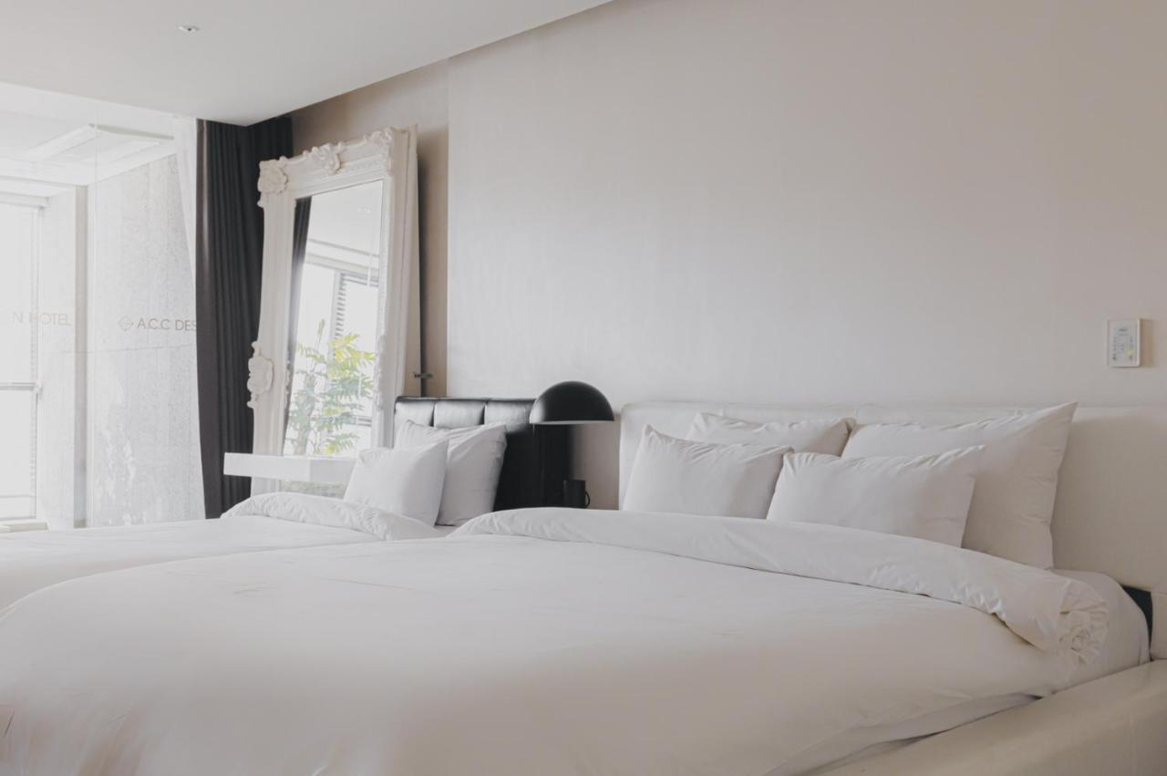 Acc Design Hotel Gwangju Metropolitan City ภายนอก รูปภาพ