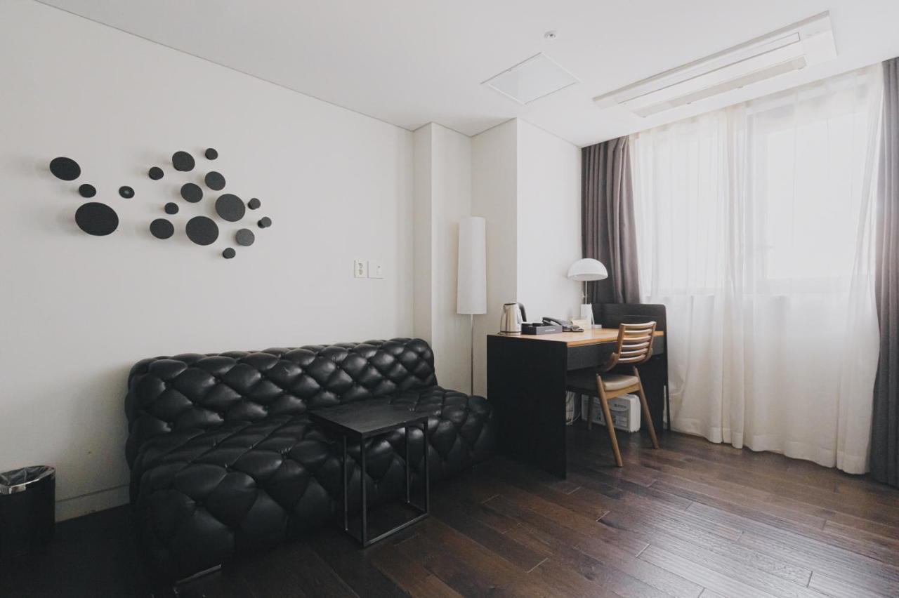 Acc Design Hotel Gwangju Metropolitan City ภายนอก รูปภาพ