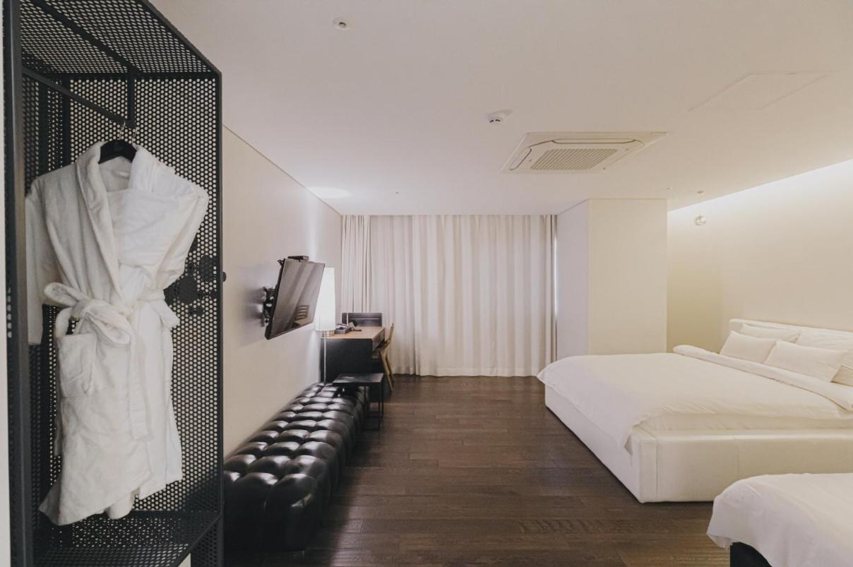 Acc Design Hotel Gwangju Metropolitan City ภายนอก รูปภาพ