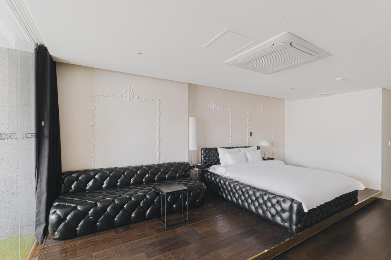 Acc Design Hotel Gwangju Metropolitan City ภายนอก รูปภาพ