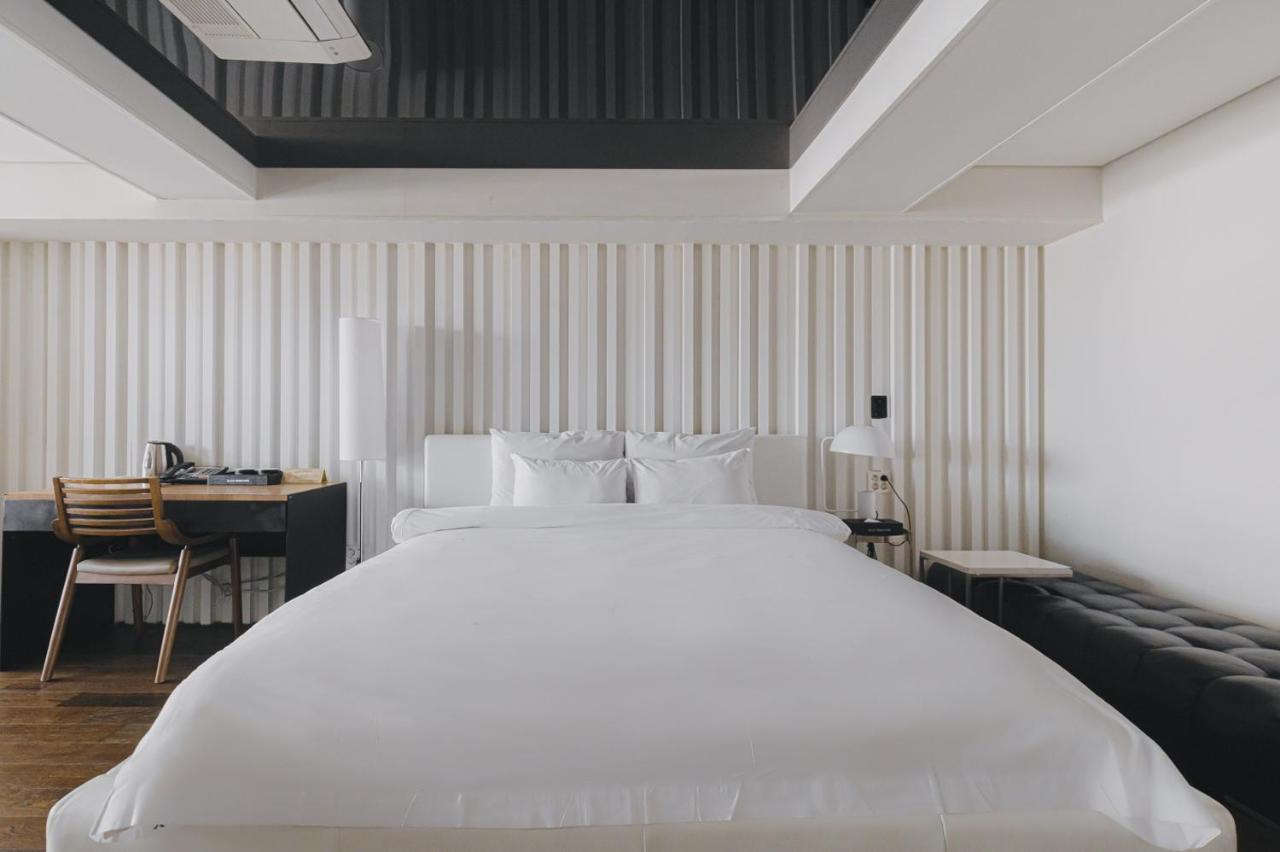 Acc Design Hotel Gwangju Metropolitan City ภายนอก รูปภาพ