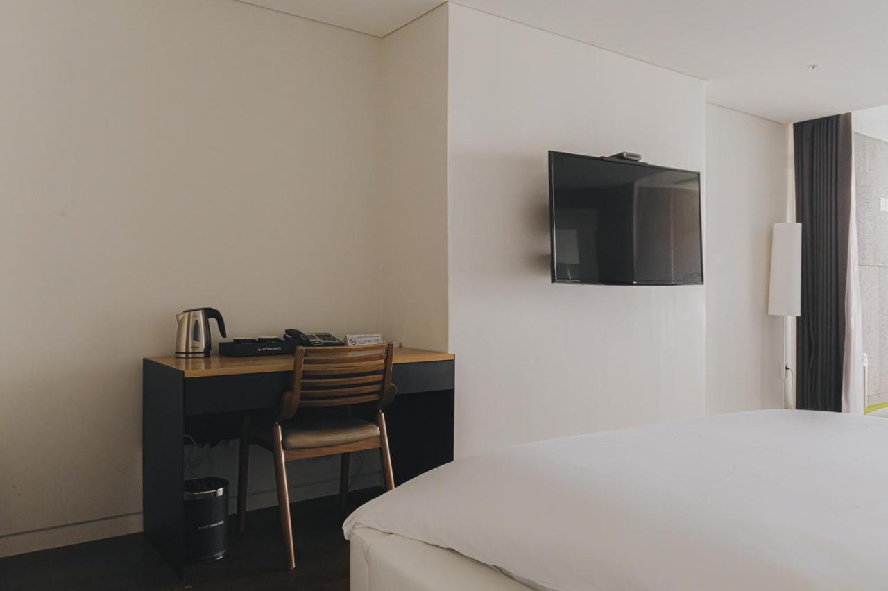 Acc Design Hotel Gwangju Metropolitan City ภายนอก รูปภาพ
